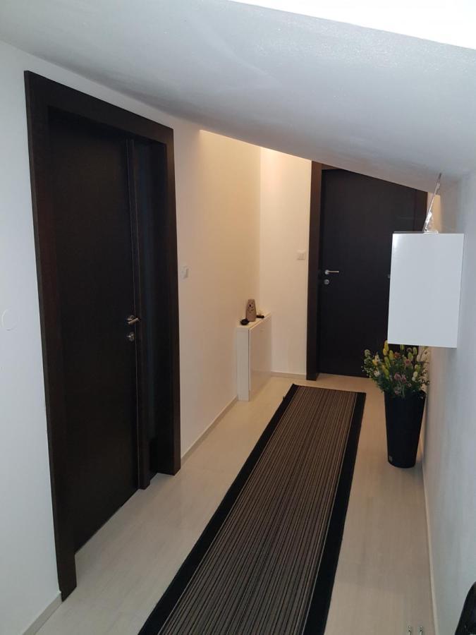 Gabi Rooms & Studio Apartment Лозовац Экстерьер фото