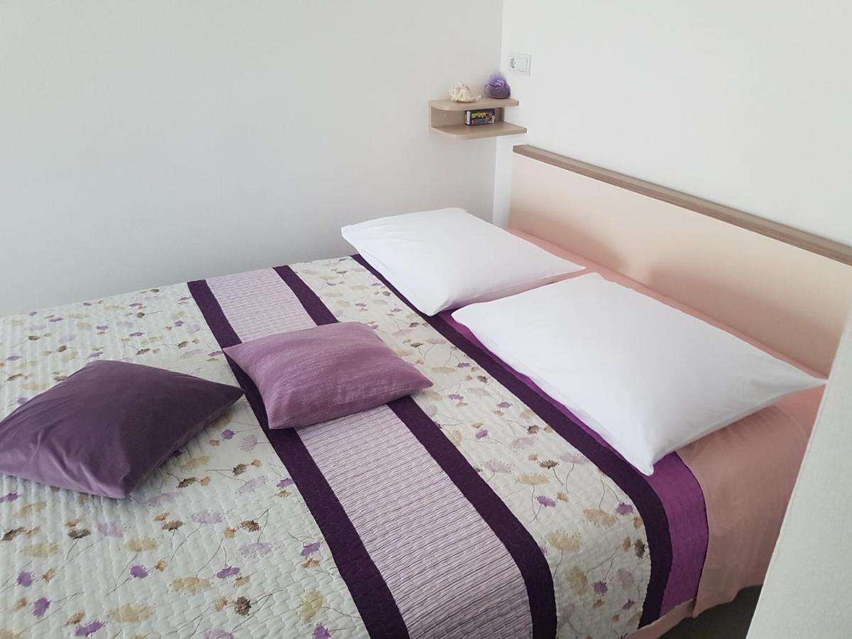 Gabi Rooms & Studio Apartment Лозовац Экстерьер фото