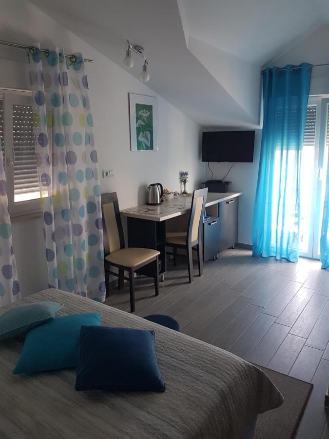 Gabi Rooms & Studio Apartment Лозовац Экстерьер фото