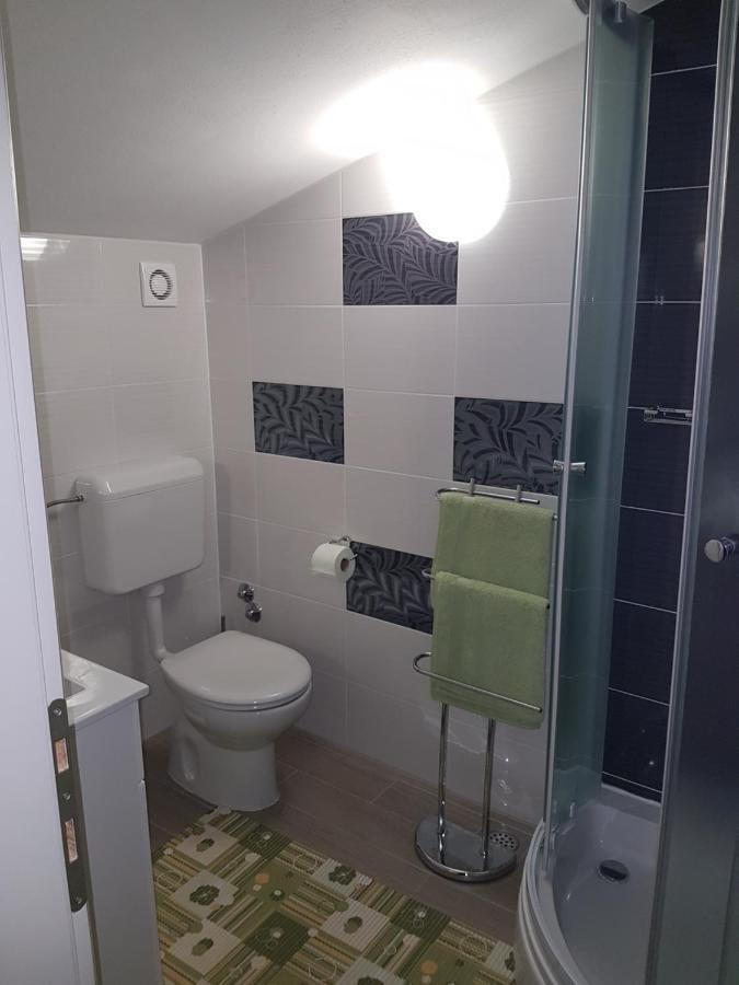 Gabi Rooms & Studio Apartment Лозовац Экстерьер фото
