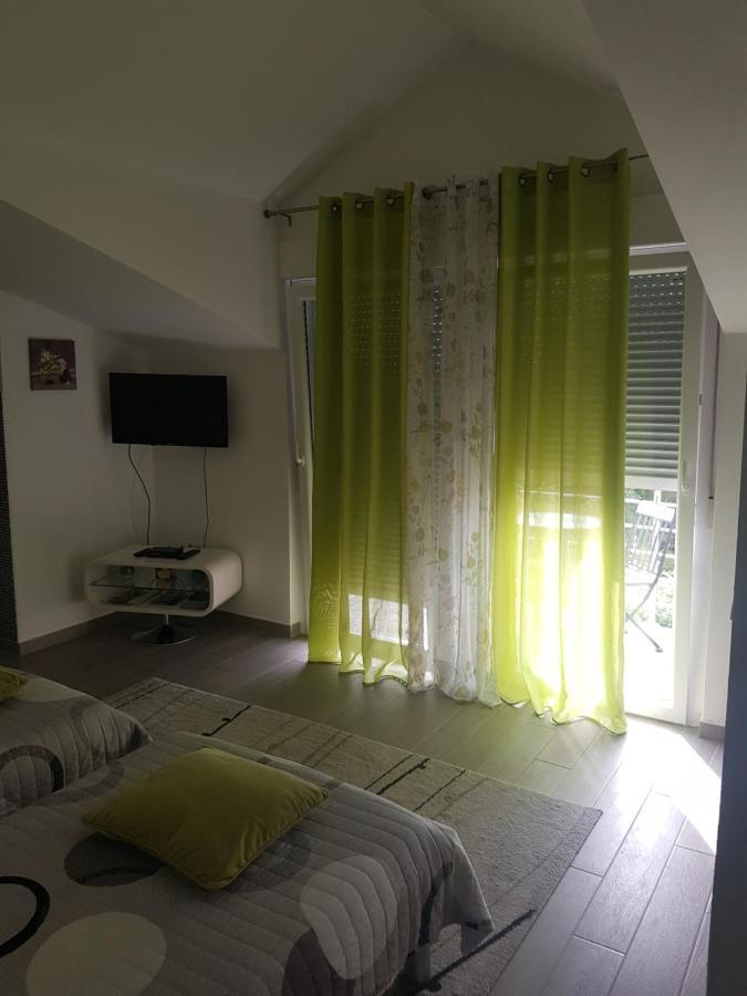 Gabi Rooms & Studio Apartment Лозовац Экстерьер фото
