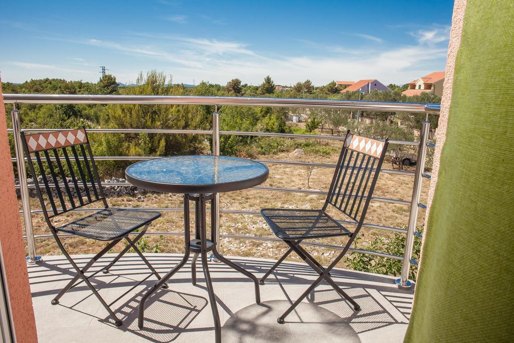 Gabi Rooms & Studio Apartment Лозовац Номер фото